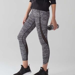 Lululemon Pace Perfect 7/8 Tight (25") size 4